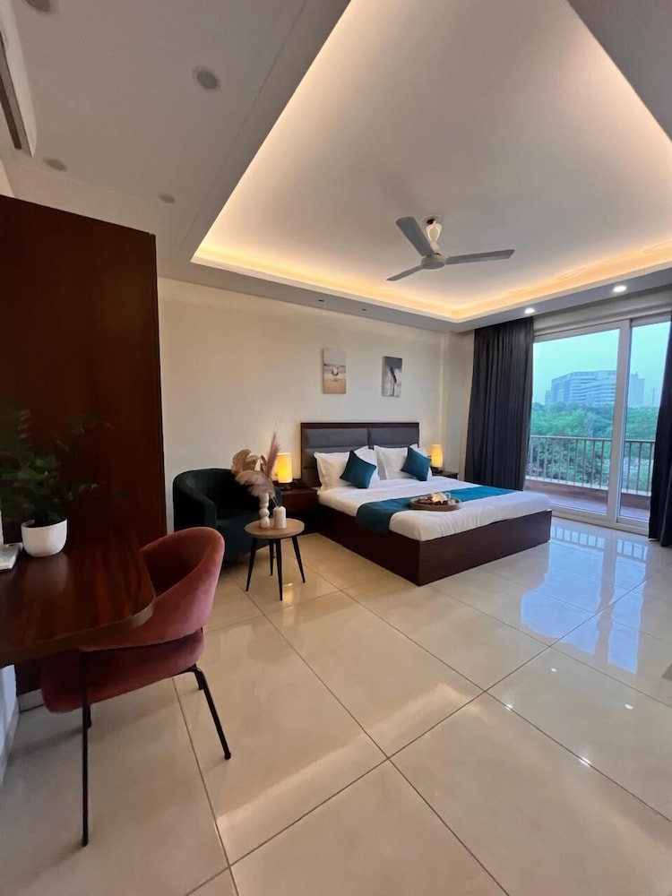 Deluxe Double or Twin Room, Balcony
