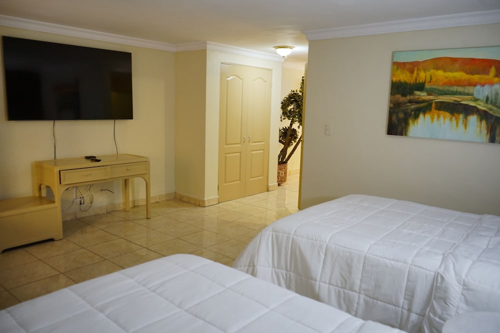 Deluxe Quadruple Room, 2 Double Beds (Master Suite) photo 3