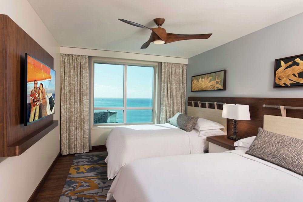2 Bedroom Ocean Luxury Hear ACC Suite FLRS 29-33