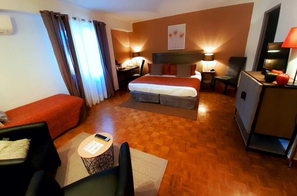 Classic Quadruple Room photo 2