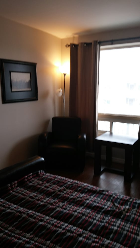 Classic Room, 1 Queen Bed photo 3
