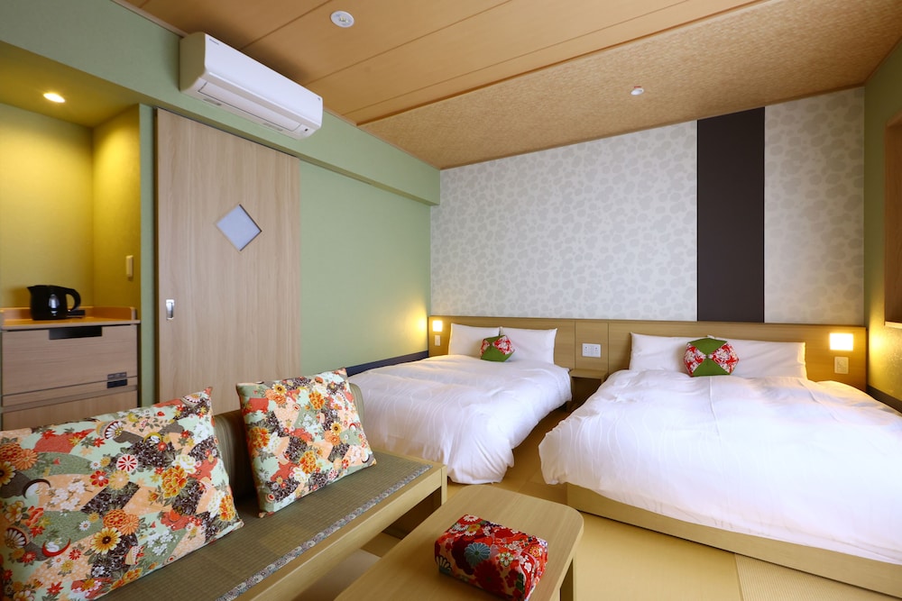 Deluxe Twin Room, Non Smoking - Photo 2