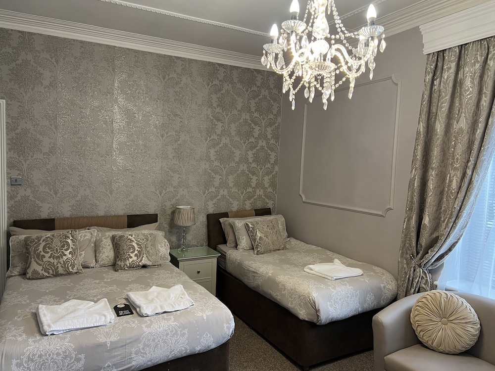Standard Suite, Ensuite (3 People) - Photo 7