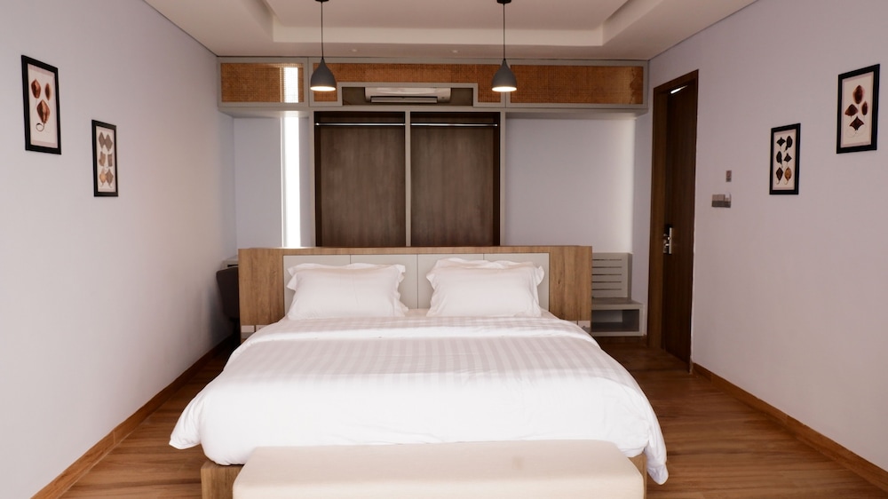 Executive Room, Oceanfront