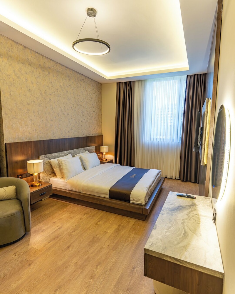 Deluxe Double Room, Balcony, Garden View