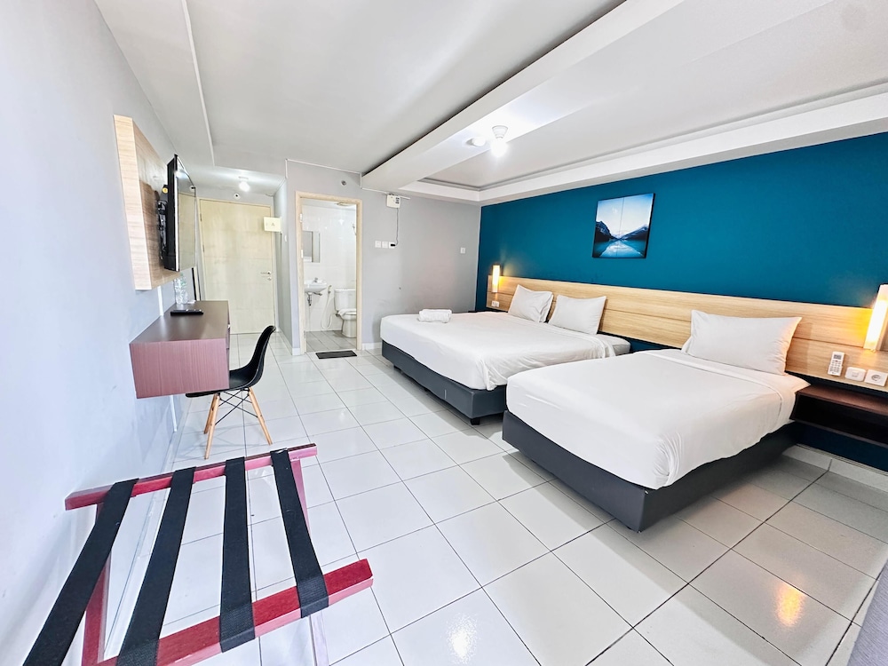 Suite Room - Photo 1