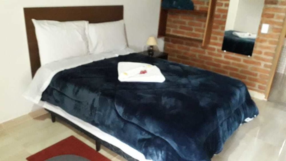 Deluxe Chalet, 1 Queen Bed, Mountain View photo 2