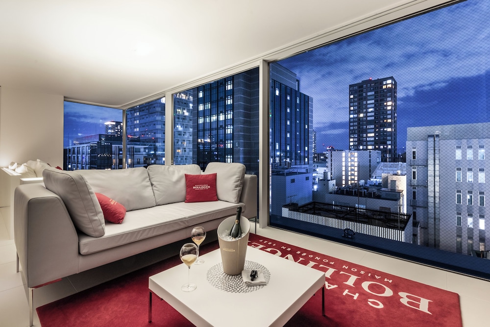 Top Floor Twin Room, Non Smoking (14F)