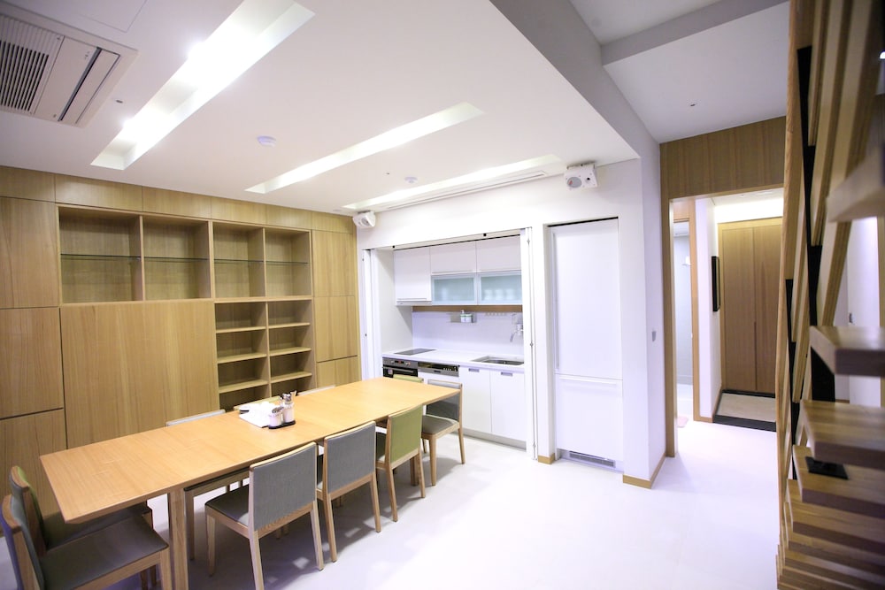 Royal Suite Deluxe Duplex (Kitchen/Park View/Bed) photo 2