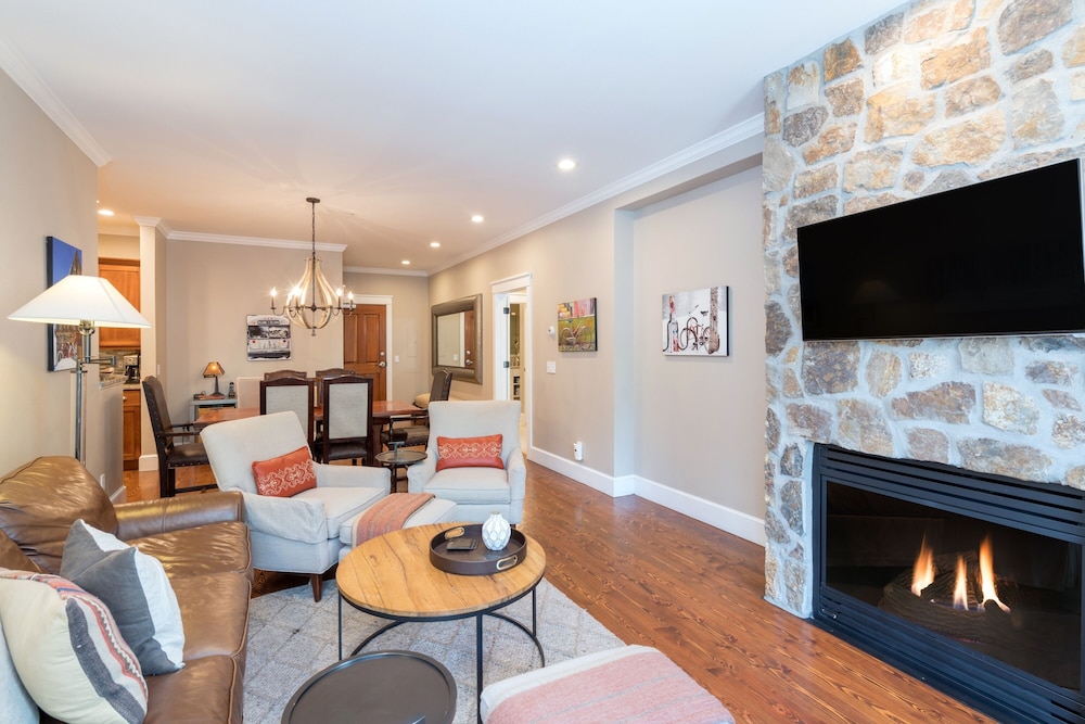 Condo, 3 Bedrooms