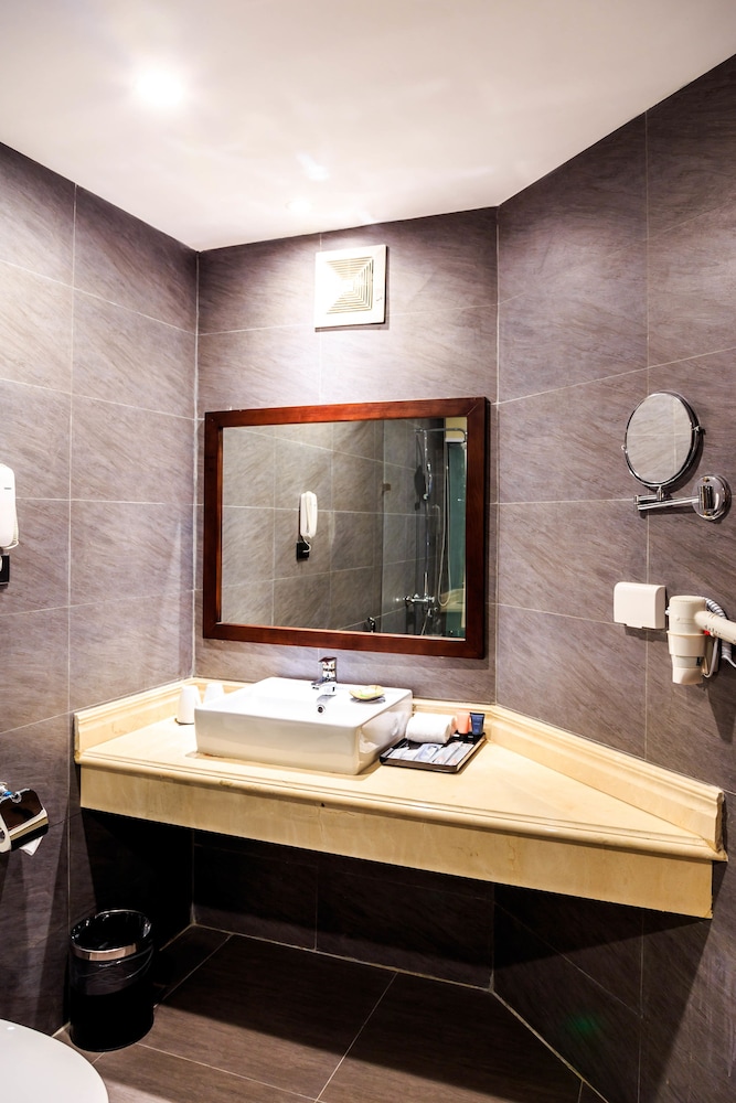 Executive Suite photo 2