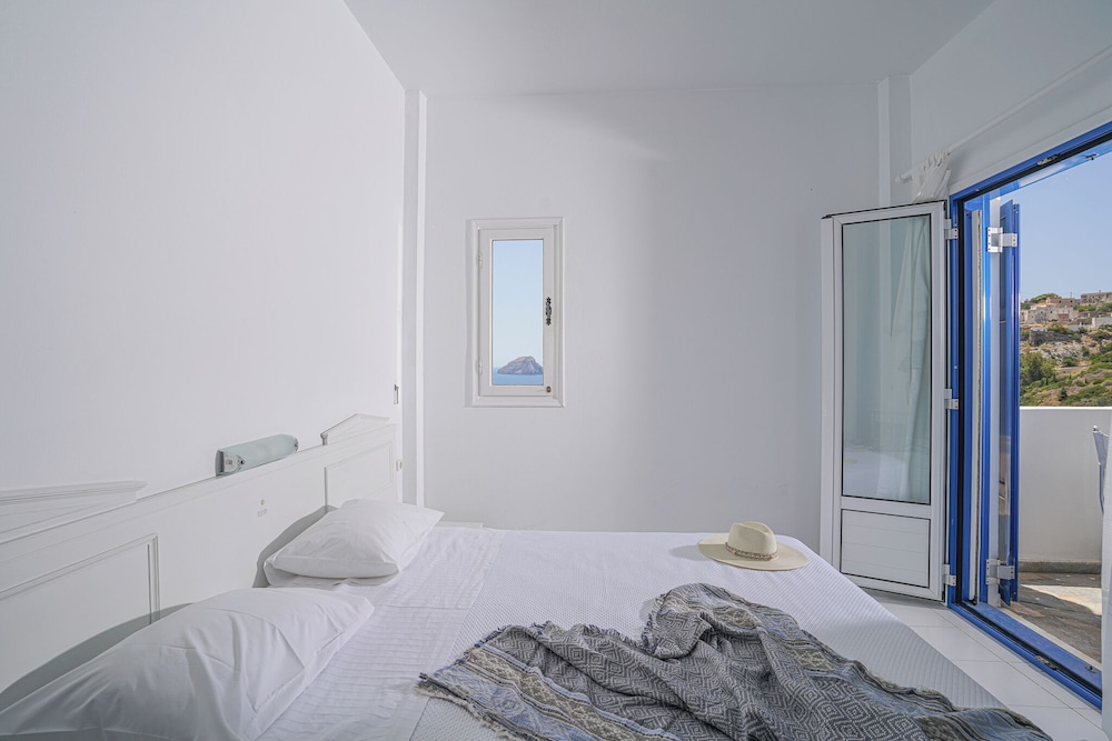 Standard Double Room, Balcony, Garden View