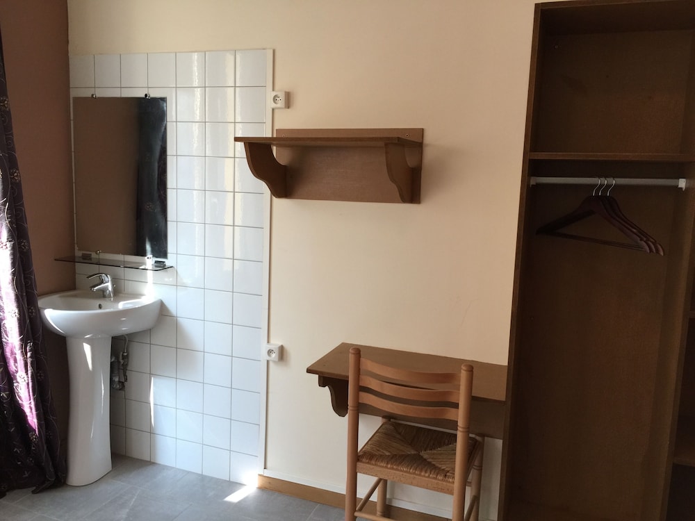 Chambre Simple Économique, salle de bains commune photo 2
