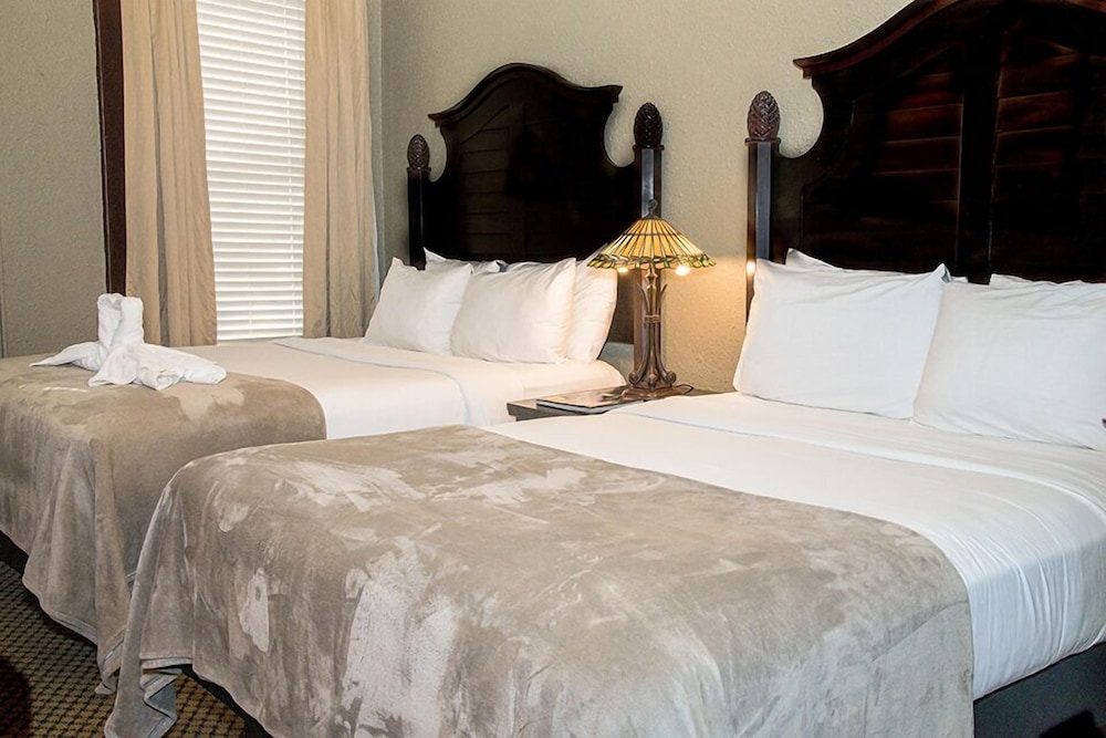 Premium Double Room, 2 Double Beds - Photo 1