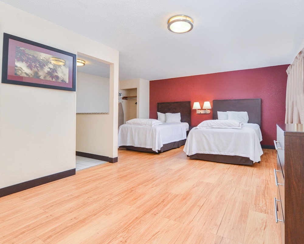 Deluxe Room, 2 Double Beds, Kitchenette (Smoke Free) - Photo 6
