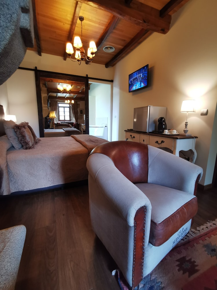 Deluxe Suite photo 2