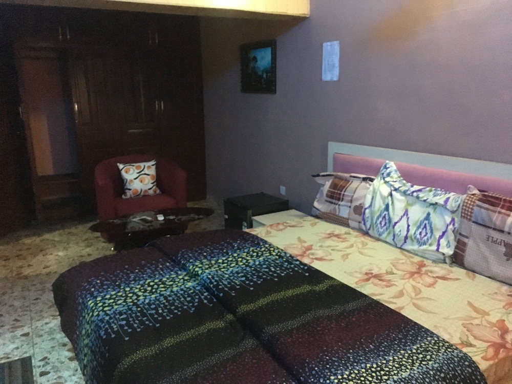 Suite (Diplomatic)