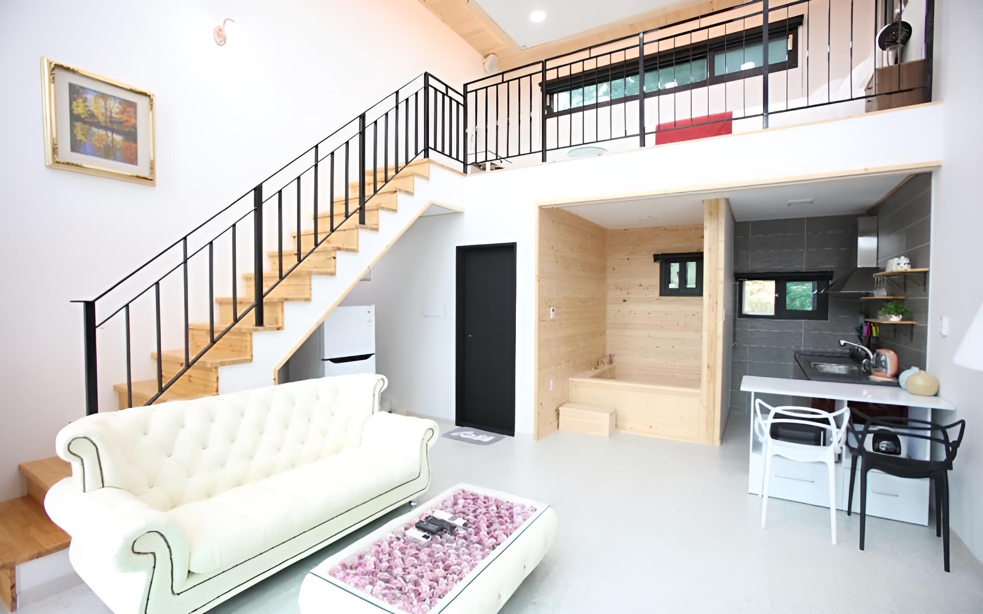 Room (Cinema (Whirlpool Spa Duplex))
