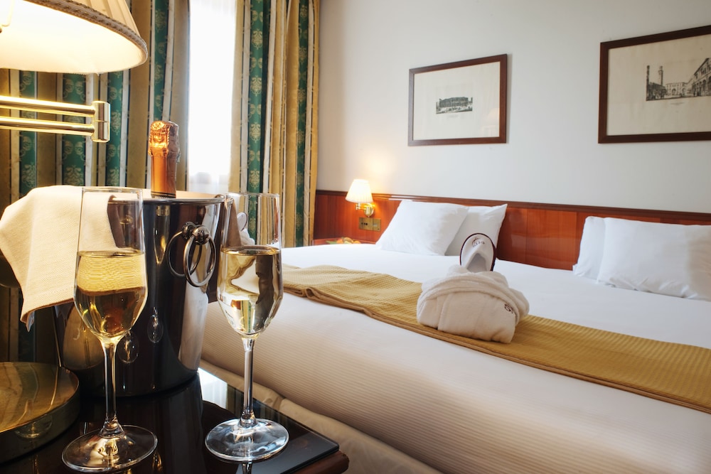 Executive Double Room photo 3