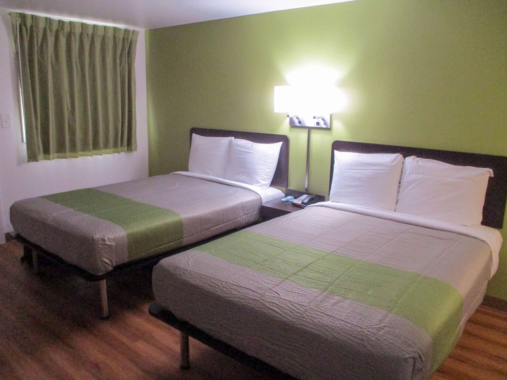 Deluxe Room, 2 Double Beds, Non Smoking, Refrigerator & Microwave - Photo 3