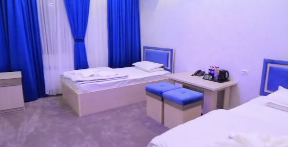 Deluxe Suite, Balcony