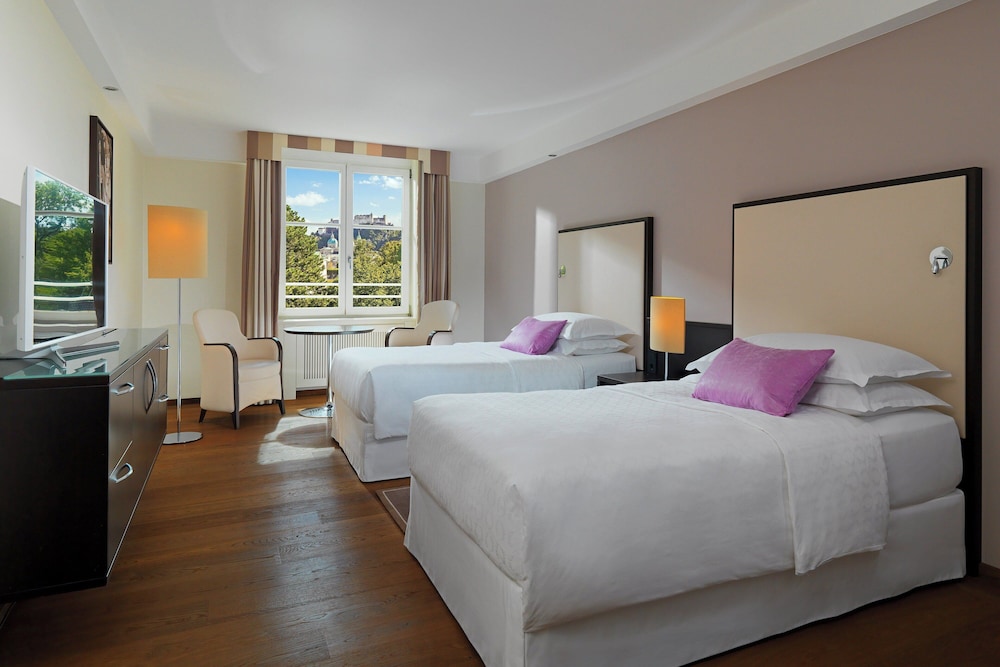 Deluxe Room, 2 Twin Beds, Park View - Photo 2