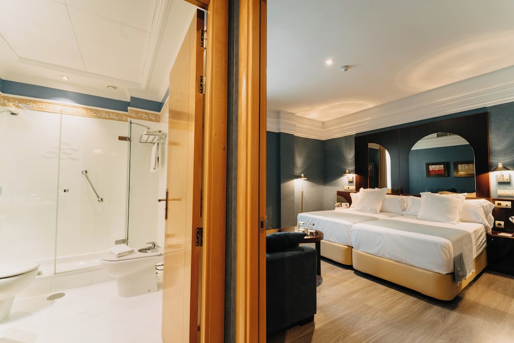 Double Room - Photo 6