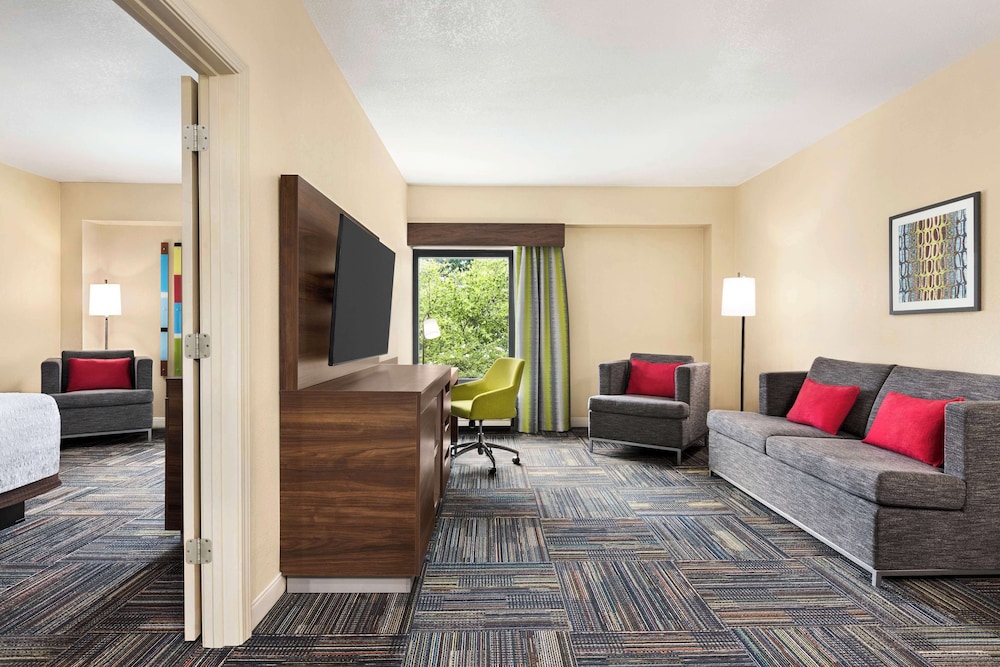 Suite, 1 Bedroom photo 1