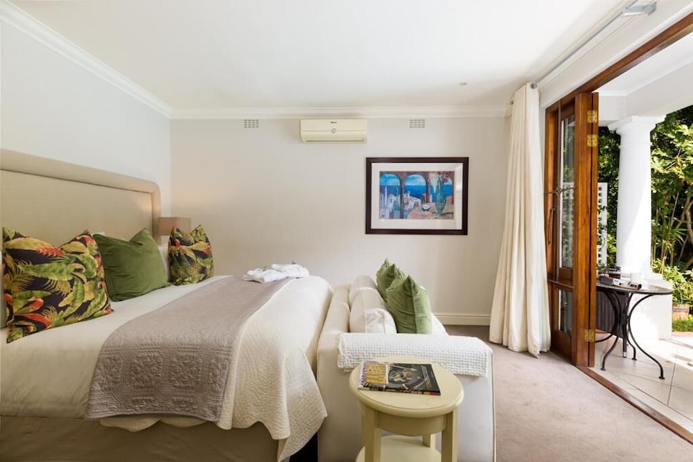 Deluxe Garden Room 1