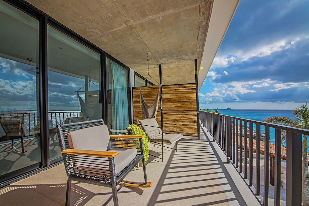 Upgrade To B Unique Adults Only