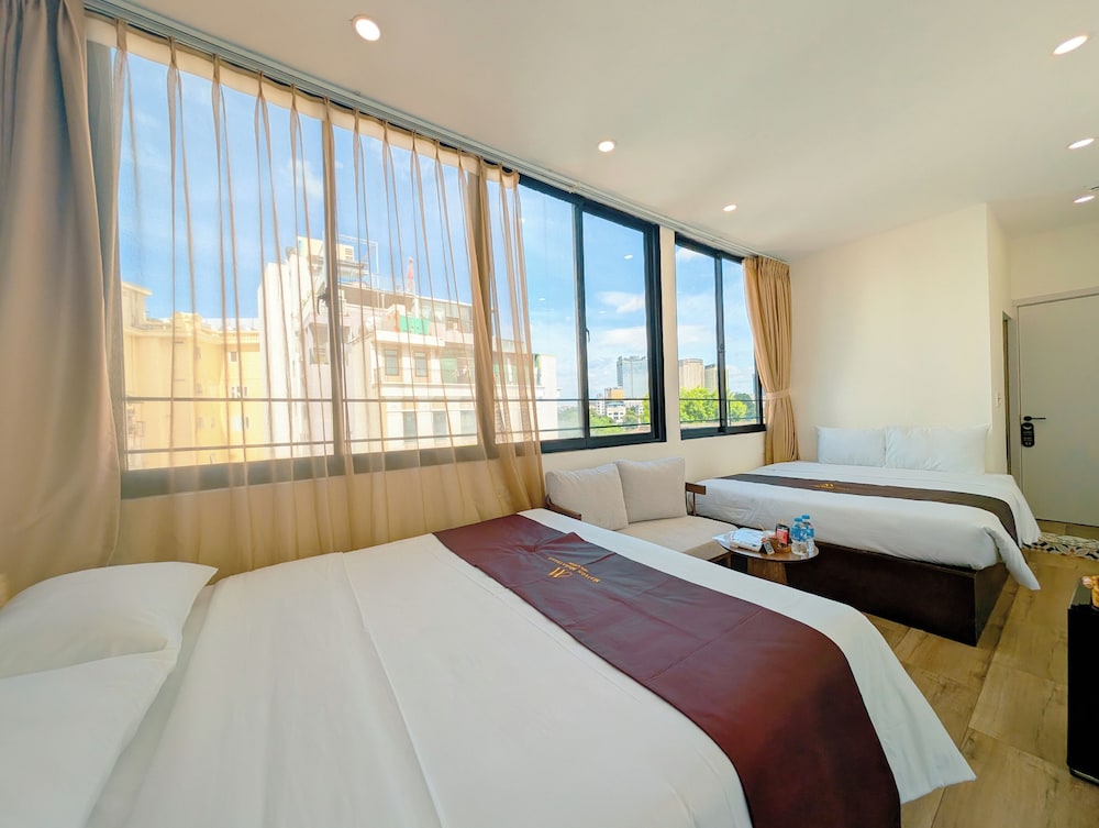 Luxury Double or Twin Room, City View photo 1
