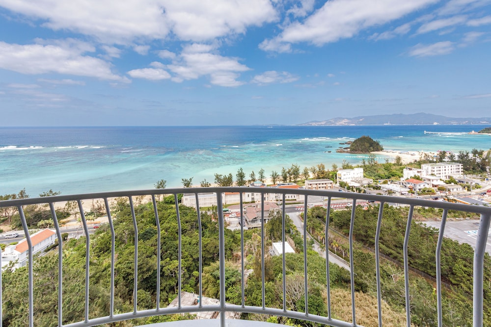 [Premier Twin] Ocean View/Top Floor/ 7th Floor Non-Smoking - Photo 3