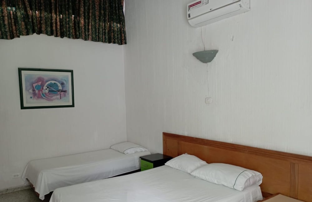 Economy Room