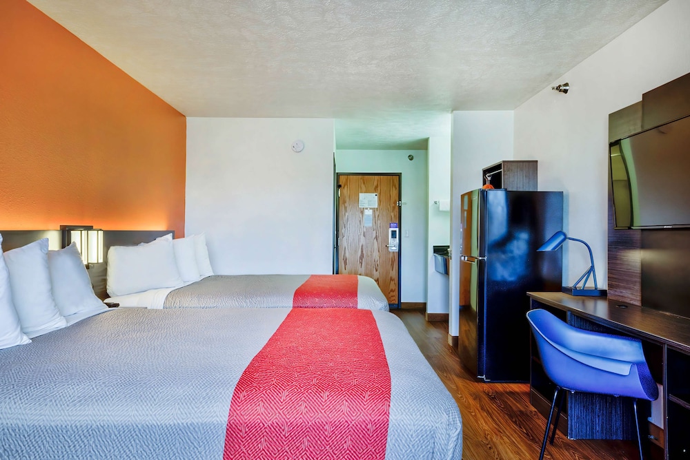 Deluxe Room, 2 Queen Beds, Non Smoking, Kitchen photo 1