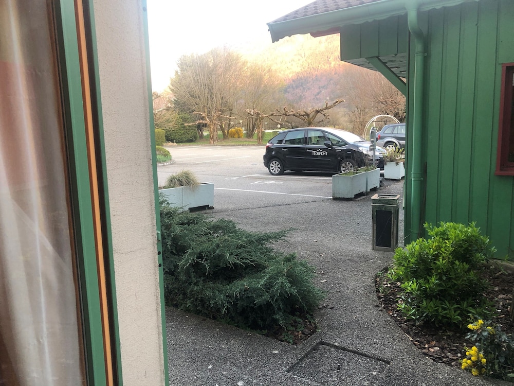 Standard Double Room, Accessible photo 3