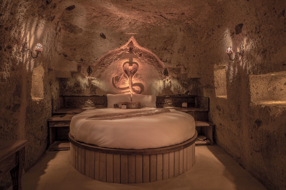Premium Cave Room