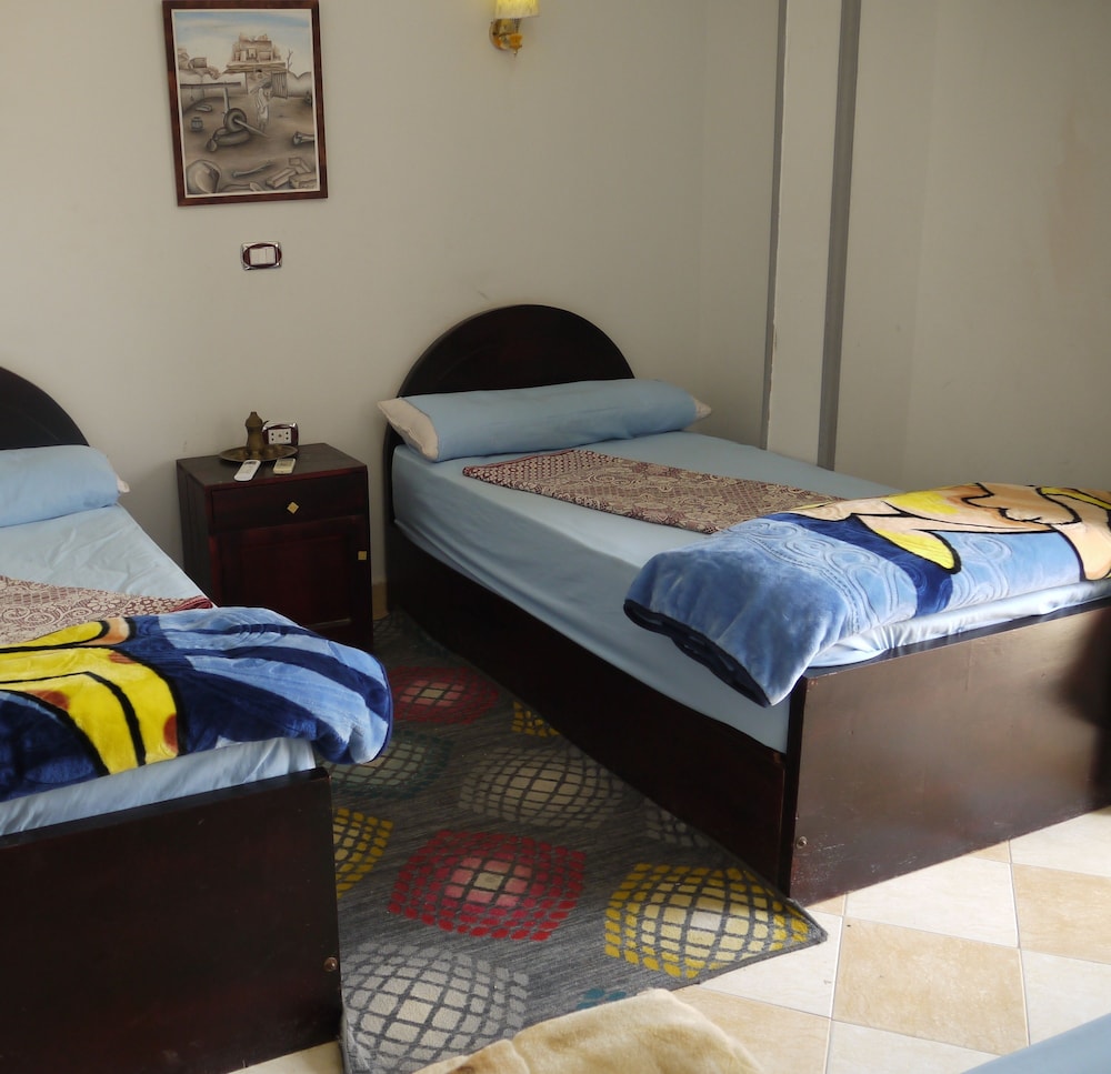 Triple Room, 3 Twin Beds, Smoking photo 3