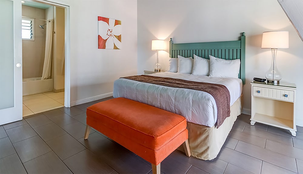 One Bedroom Ocean View (2nd Floor, Stair Access Only)