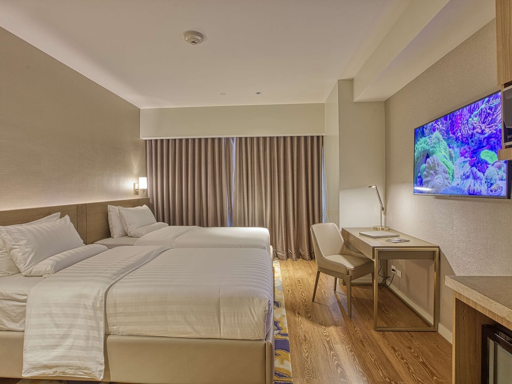 Standard Twin Room, 2 Twin Beds, City View - Photo 2