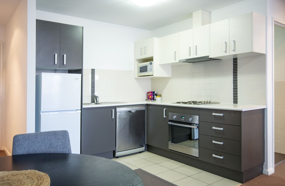 Two Bedroom Superior Apartment with Balcony - Photo 6