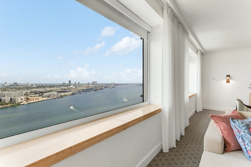 Executive Suite, 1 King Bed