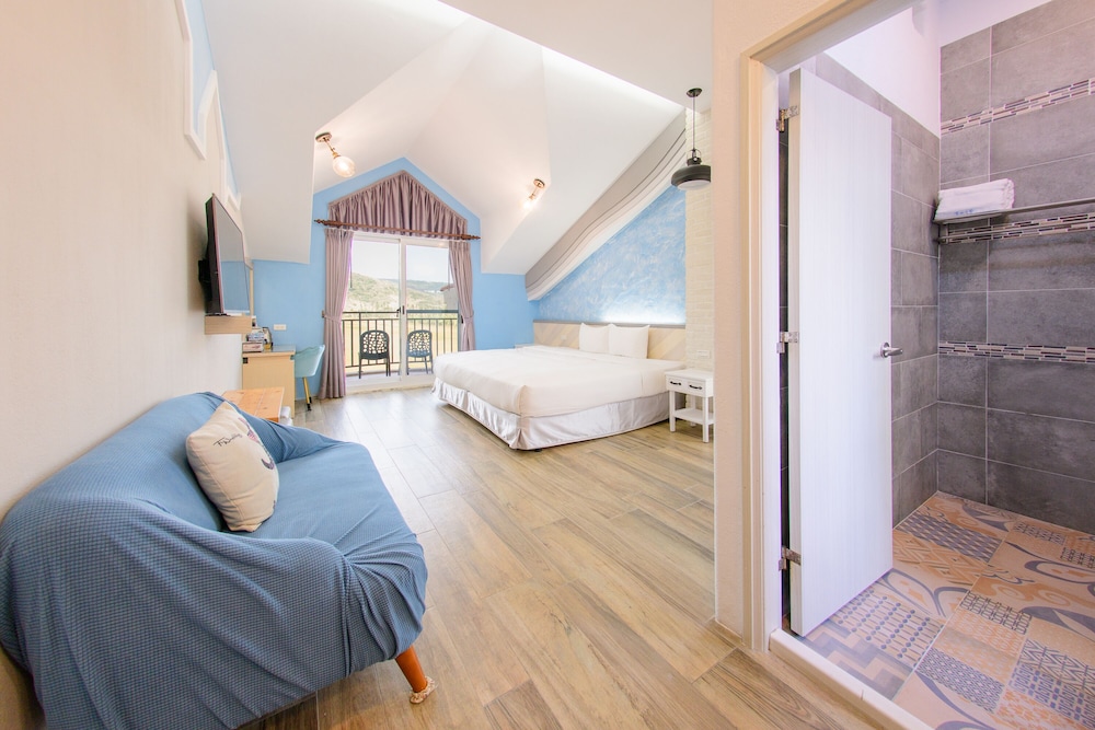 King Room with Balcony photo 3