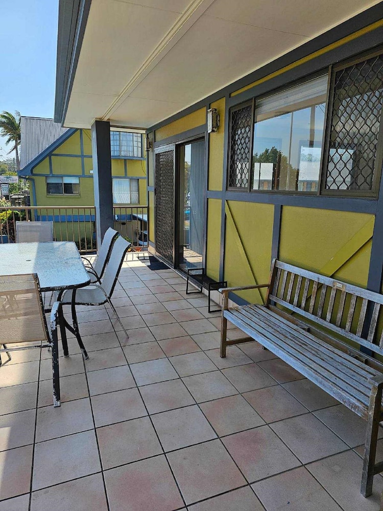 Studio Apartment - Located 1st Floor (No Elevator) photo 3