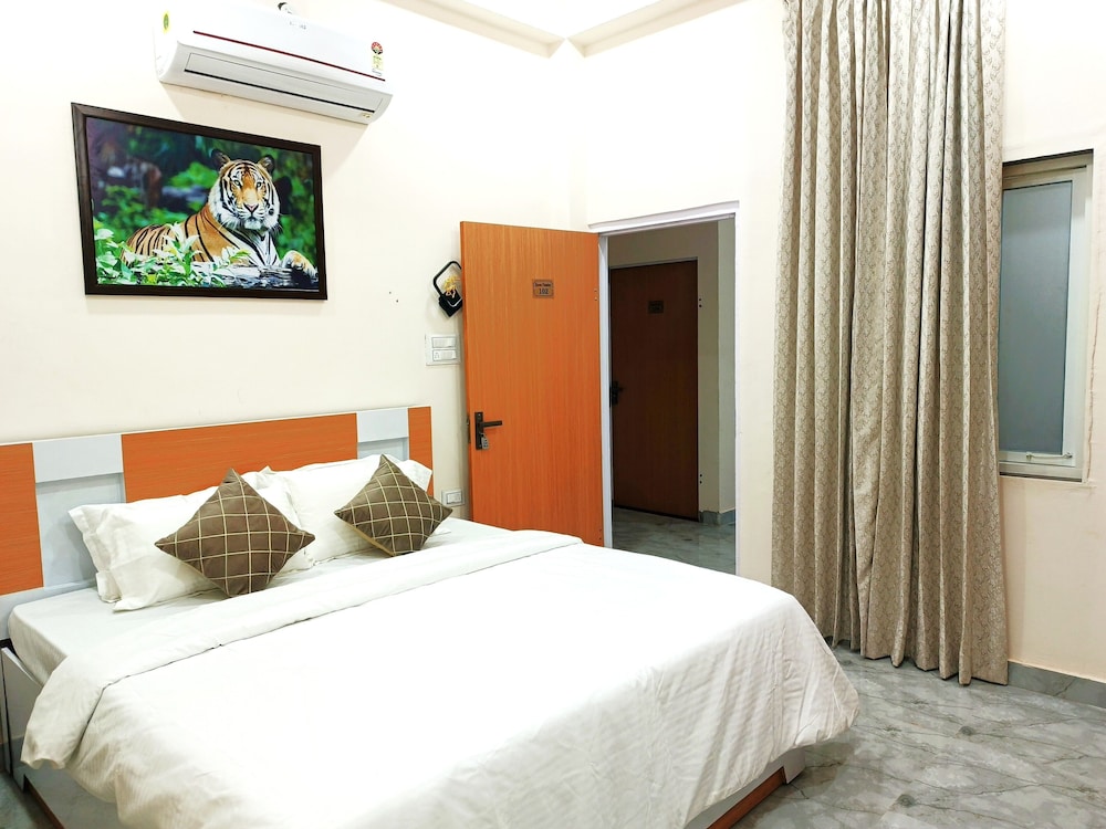 Deluxe Double Room photo 2