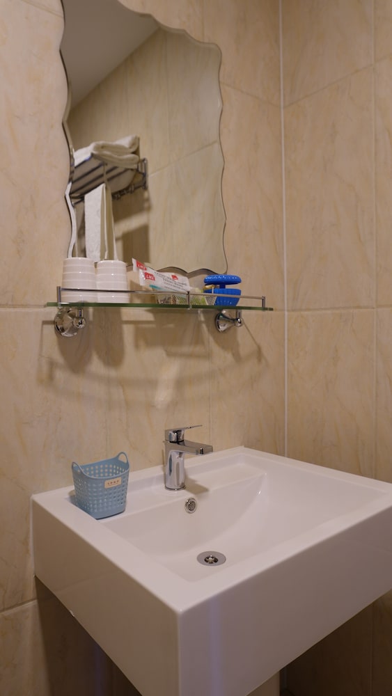 Deluxe Double or Twin Room photo 3
