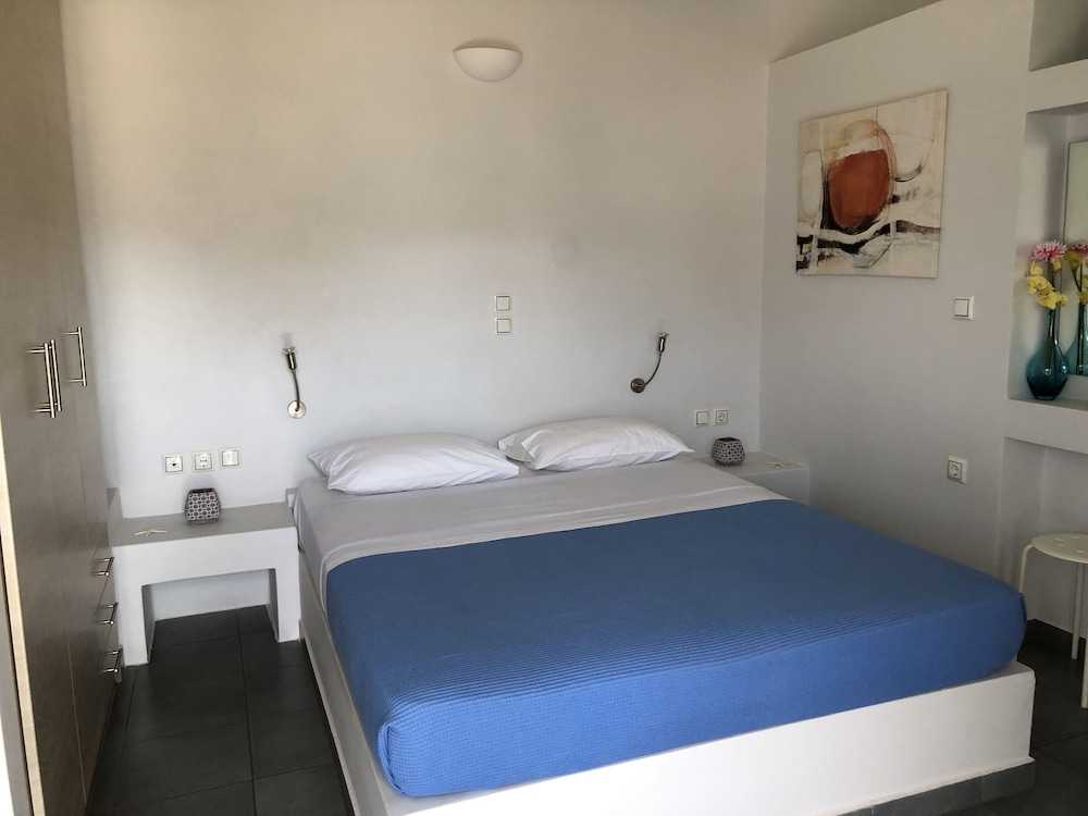 Deluxe Twin Room, 1 King Bed, Non Smoking, Sea View photo 3