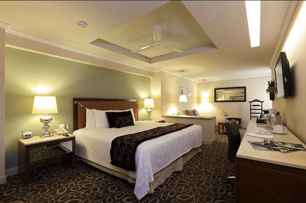 Junior Suite, 1 King Bed (Interior) photo 2