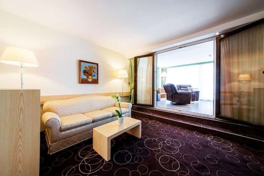Presidential suite with terrace** - 100 - 120 m2