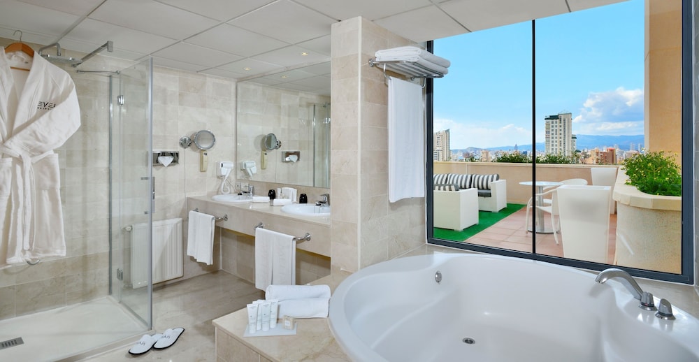 Junior Suite (The Level) - Photo 9