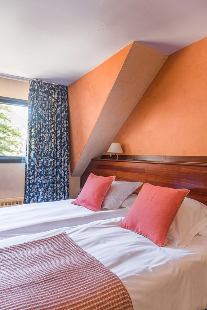 Double or Twin Room photo 3